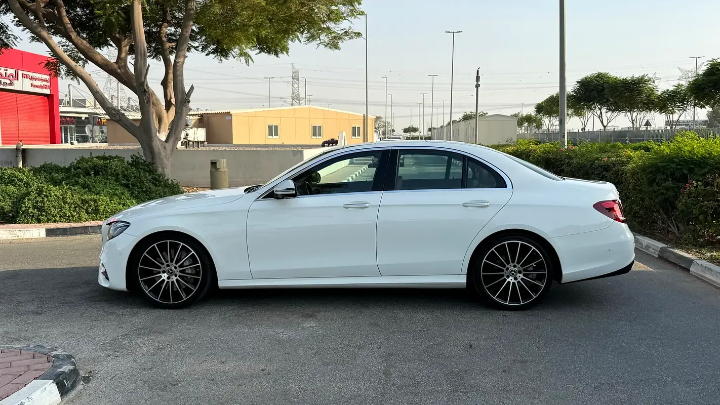 Mercedes-Benz E-Class E 300 9G-TRONIC (245 حصان) - 7