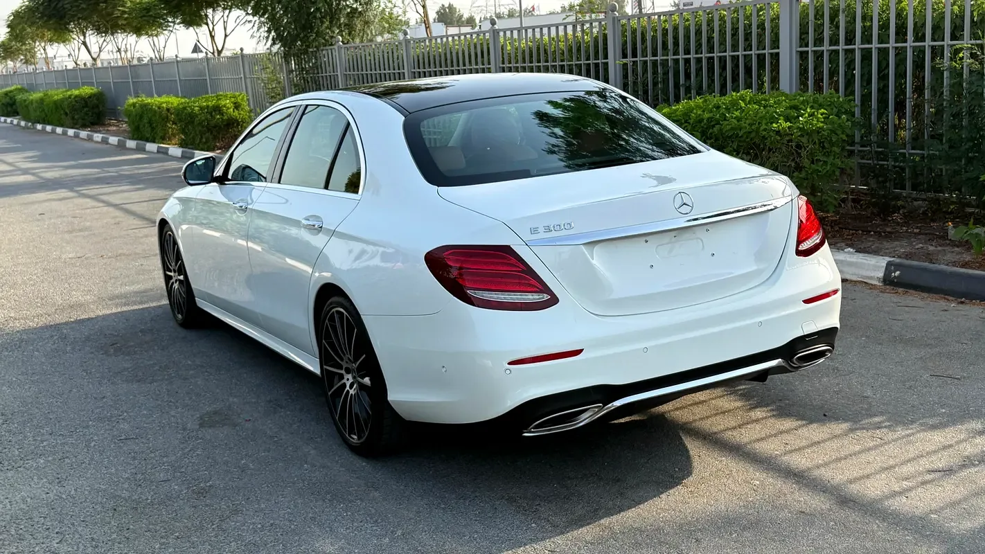 Mercedes-Benz E-Class E 300 9G-TRONIC (245 حصان) - 8