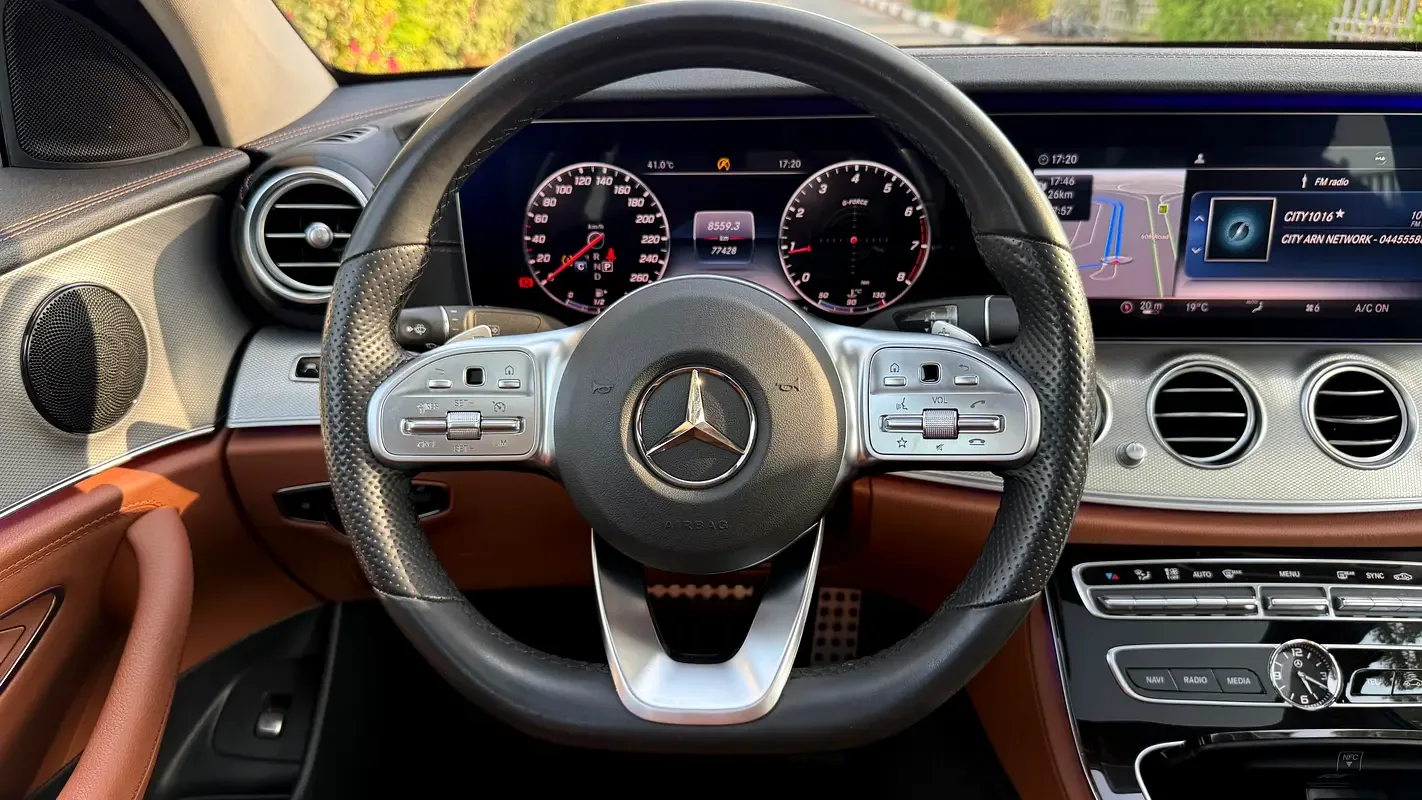 Mercedes-Benz E-Class E 300 9G-TRONIC (245 حصان) - 12