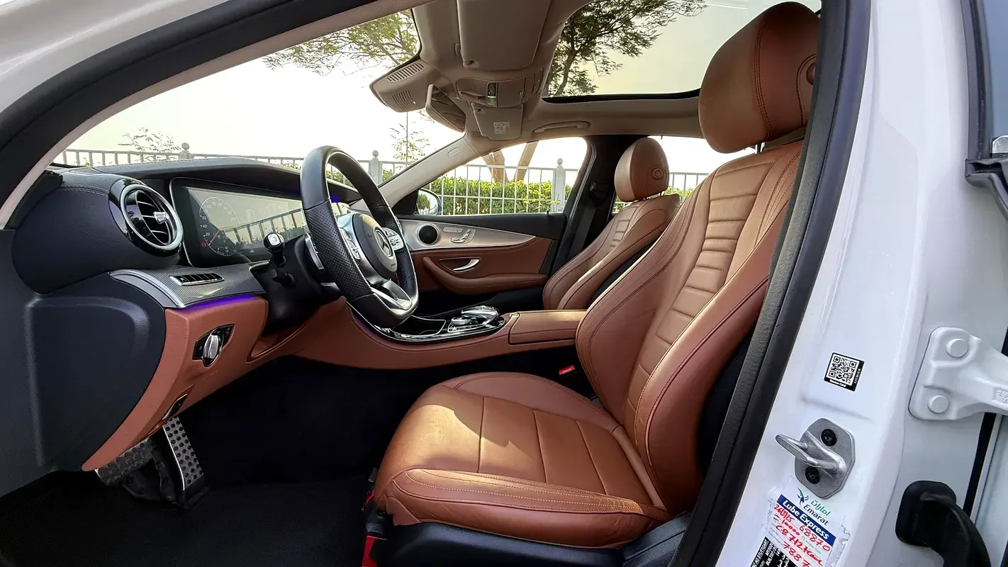 Mercedes-Benz E-Class E 300 9G-TRONIC (245 حصان) - 11
