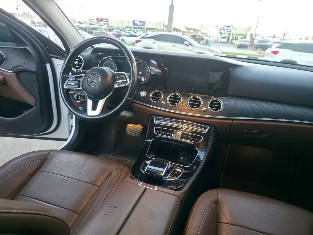 Mercedes-Benz E-Class E 300 9G-TRONIC (245 hp) - 11