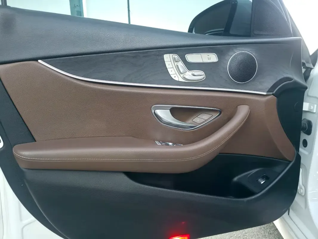 Mercedes-Benz E-Class E 300 9G-TRONIC (245 hp) - 18