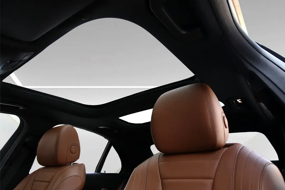 Mercedes-Benz E-Class E 300 9G-TRONIC (245 حصان) - 10