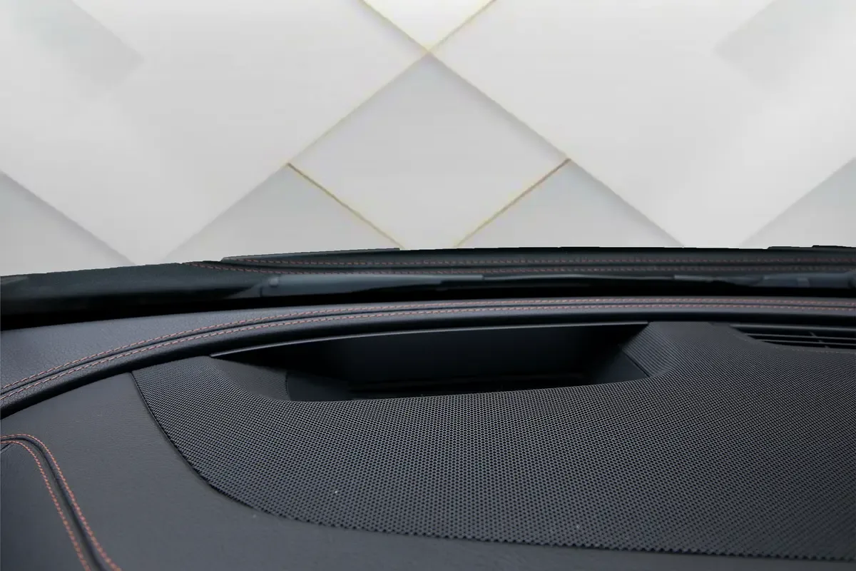 Mercedes-Benz E-Class E 300 9G-TRONIC (245 حصان) - 14