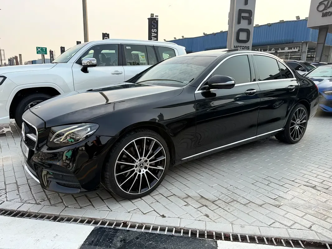 Mercedes-Benz E-Class E 300 9G-TRONIC (245 حصان) - 3