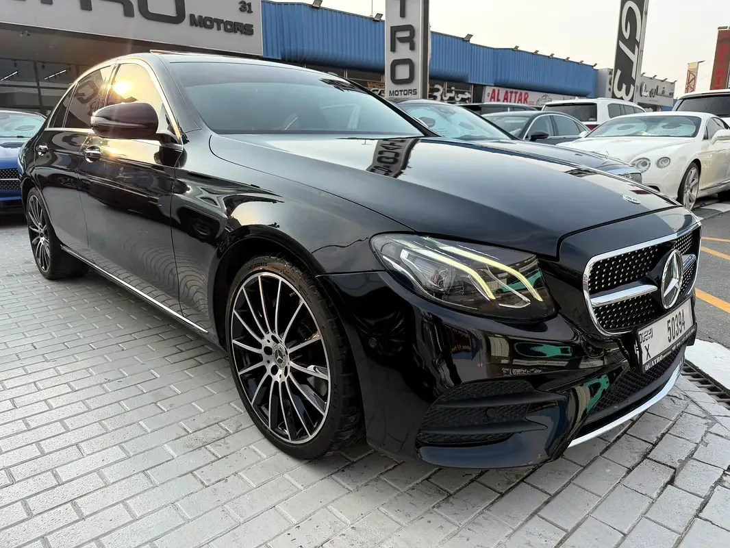 Mercedes-Benz E-Class E 300 9G-TRONIC (245 حصان) - 4