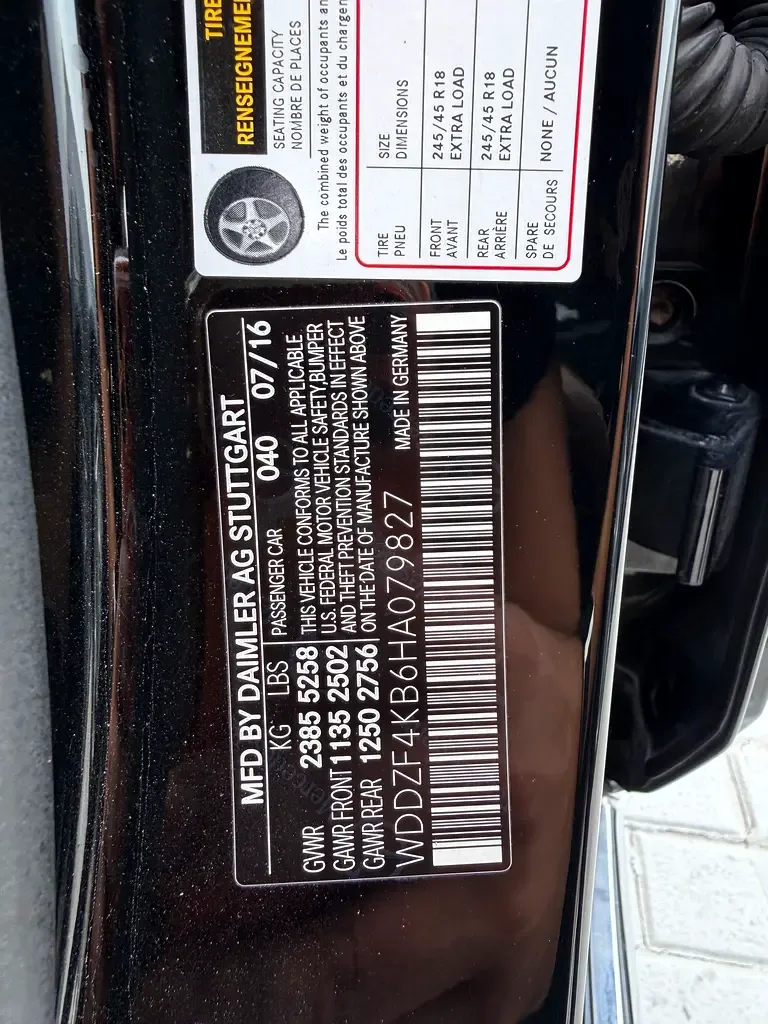 Mercedes-Benz E-Class E 300 9G-TRONIC (245 حصان) - 11