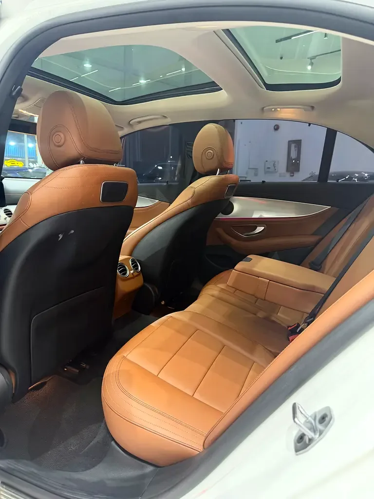 Mercedes-Benz E-Class E 300 9G-TRONIC (245 حصان) - 8