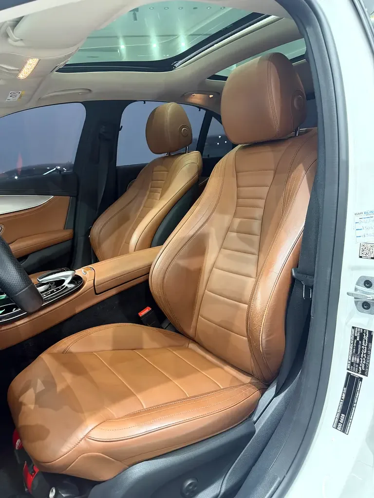 Mercedes-Benz E-Class E 300 9G-TRONIC (245 حصان) - 9
