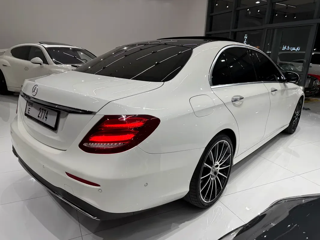 Mercedes-Benz E-Class E 300 9G-TRONIC (245 حصان) - 7