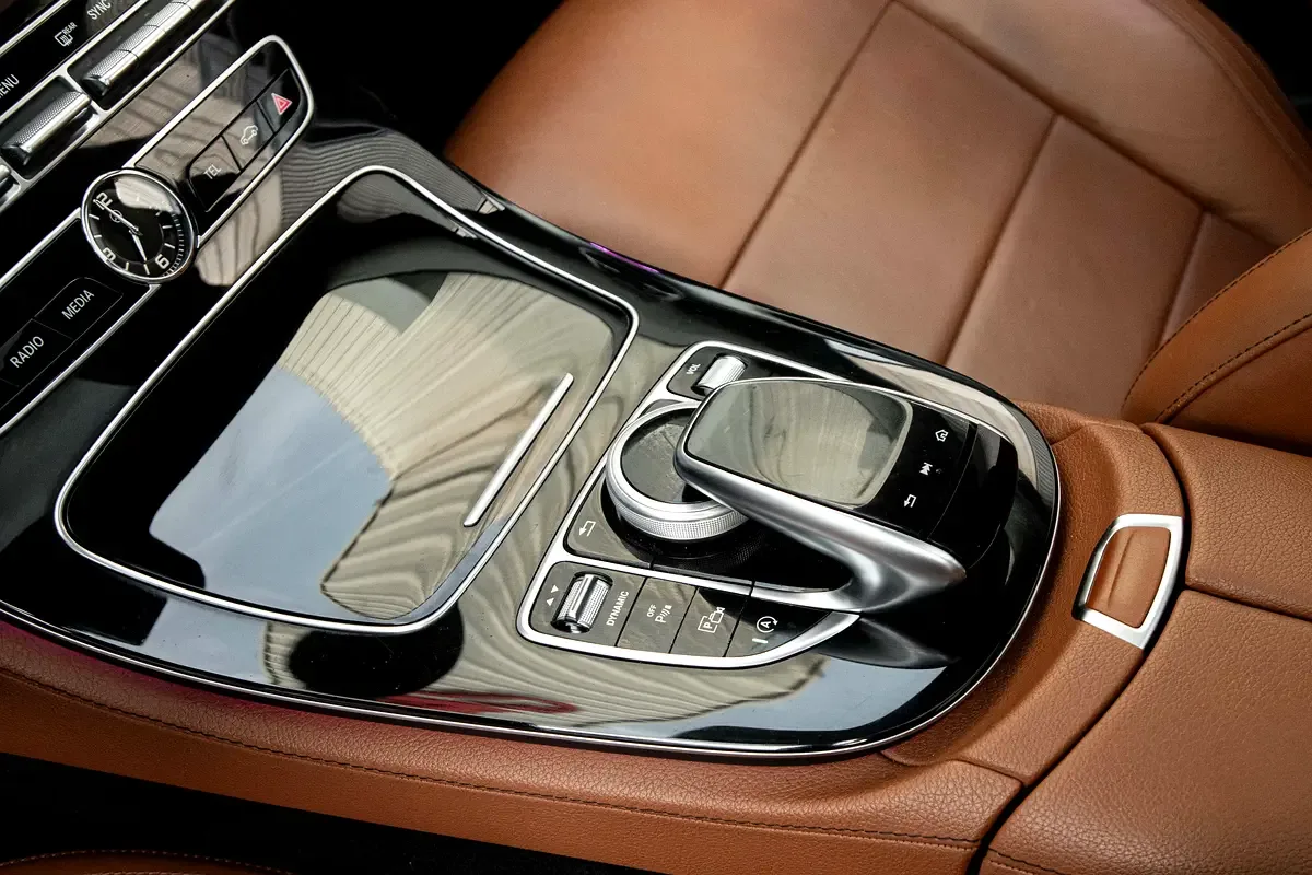 Mercedes-Benz E-Class E 300 9G-TRONIC (245 hp) - 11
