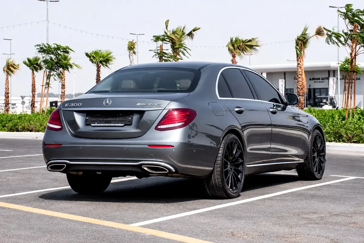 Mercedes-Benz E-Class E 300 9G-TRONIC (245 hp) - 6
