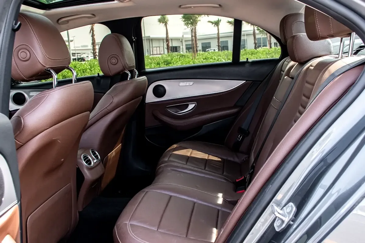 Mercedes-Benz E-Class E 300 9G-TRONIC (245 hp) - 19