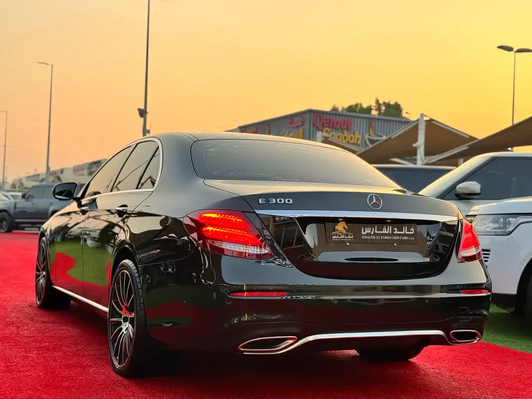 Mercedes-Benz E-Class E 300 9G-TRONIC (245 hp) - 9