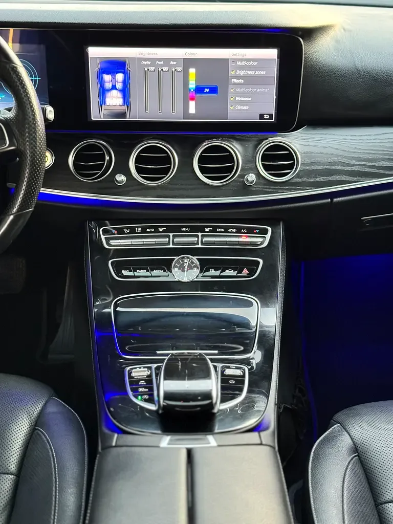 Mercedes-Benz E-Class E 300 9G-TRONIC (245 hp) - 14