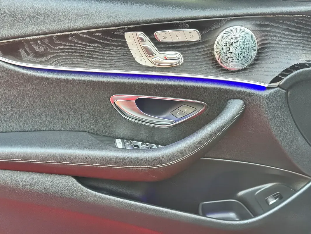 Mercedes-Benz E-Class E 300 9G-TRONIC (245 hp) - 13