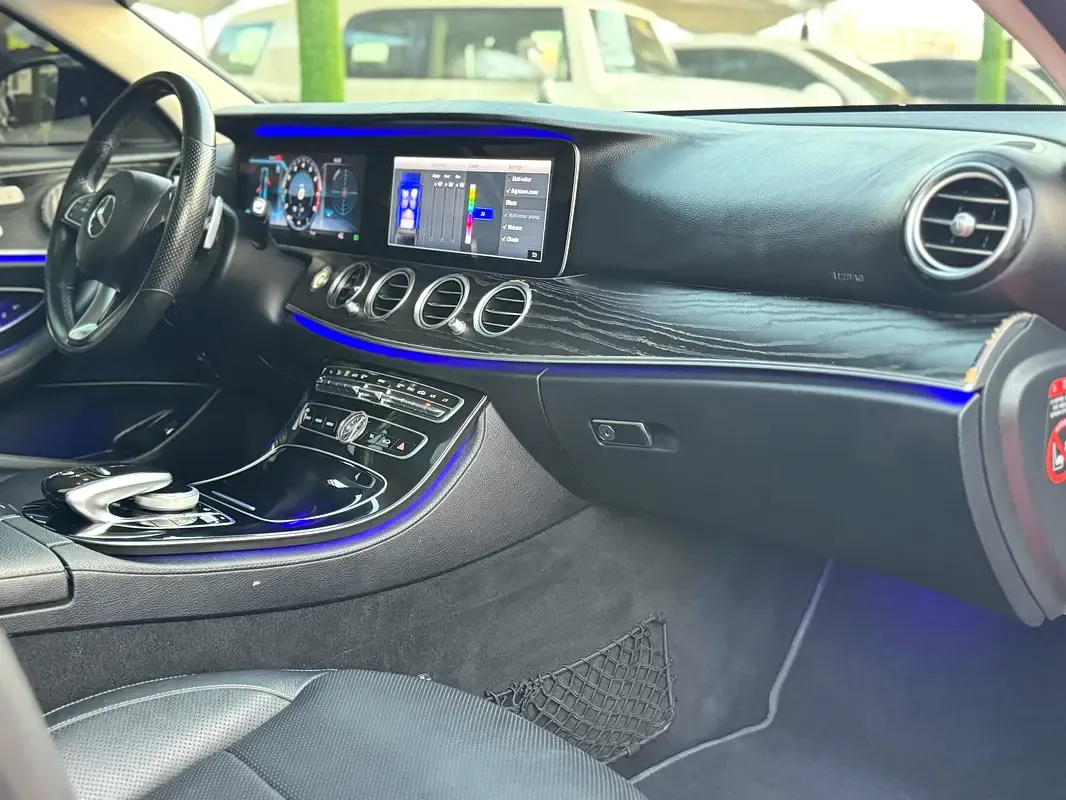 Mercedes-Benz E-Class E 300 9G-TRONIC (245 hp) - 15
