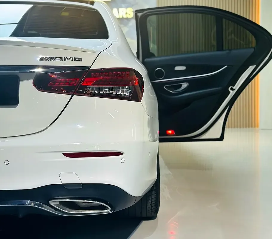 Mercedes-Benz E-Class E 300 9G-TRONIC (245 hp) - 6