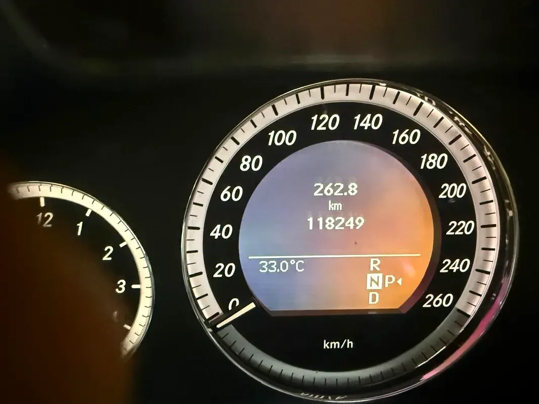 Mercedes-Benz E-Class E 350 7G-Tronic Plus (272 hp) - 7