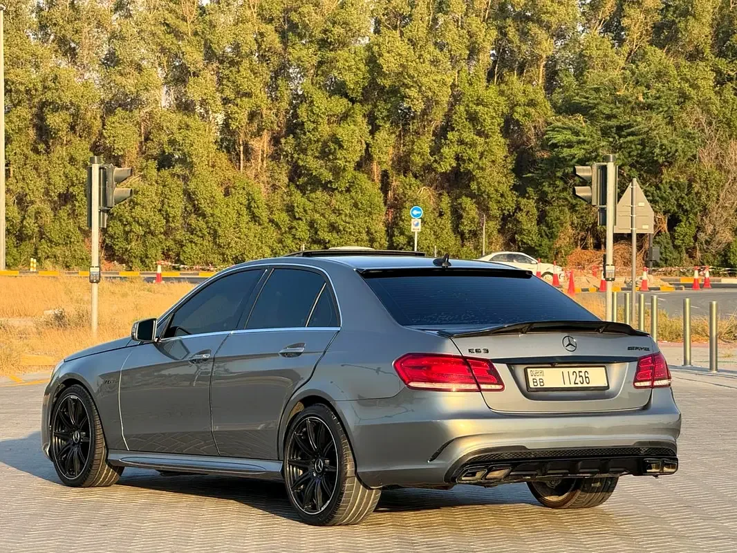 Mercedes-Benz E-Class E 350 7G-Tronic Plus (306 hp) - 11