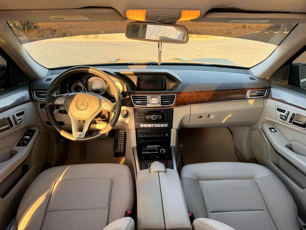 Mercedes-Benz E-Class E 350 7G-Tronic Plus (306 hp) - 17