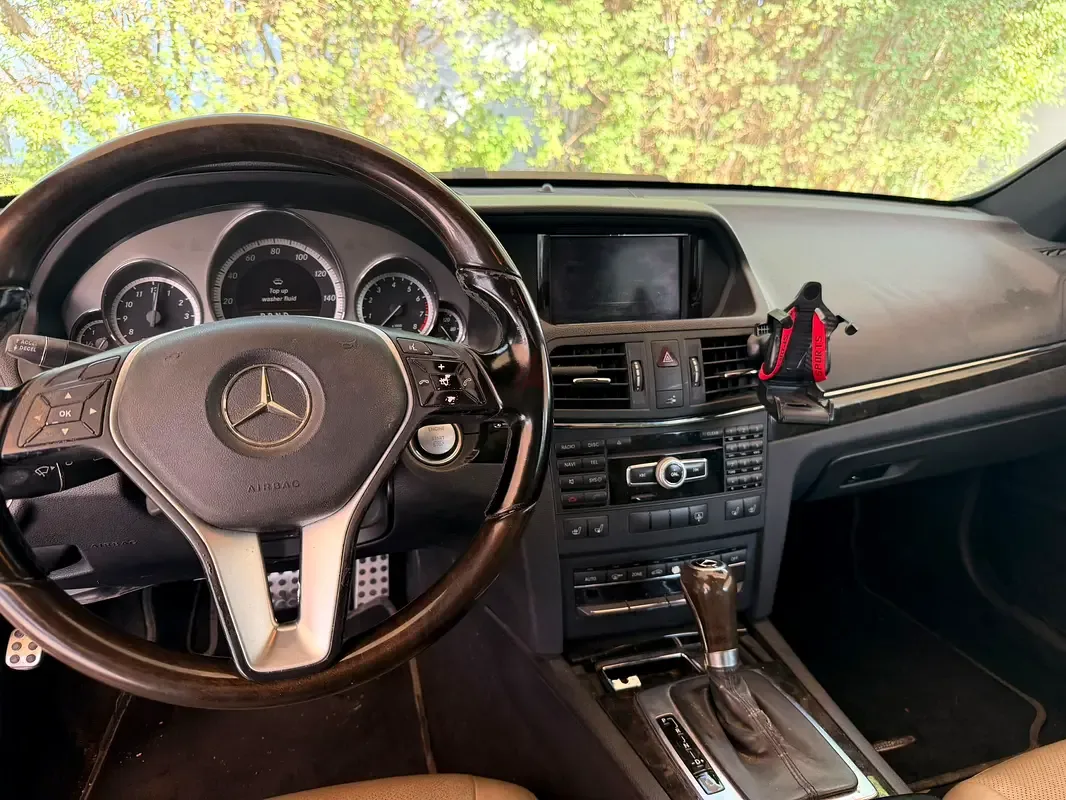 Mercedes-Benz E-Class E 350 BlueEfficiency 7G-Tronic Plus (306 حصان) - 6