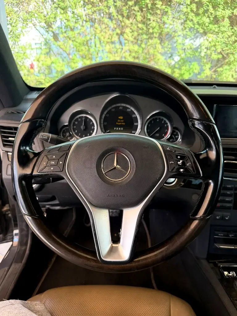 Mercedes-Benz E-Class E 350 BlueEfficiency 7G-Tronic Plus (306 حصان) - 5