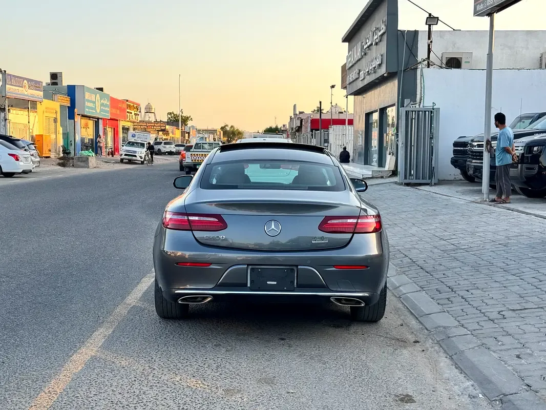 Mercedes-Benz E-Class E 400 4MATIC G-TRONIC (333 حصان) - 4