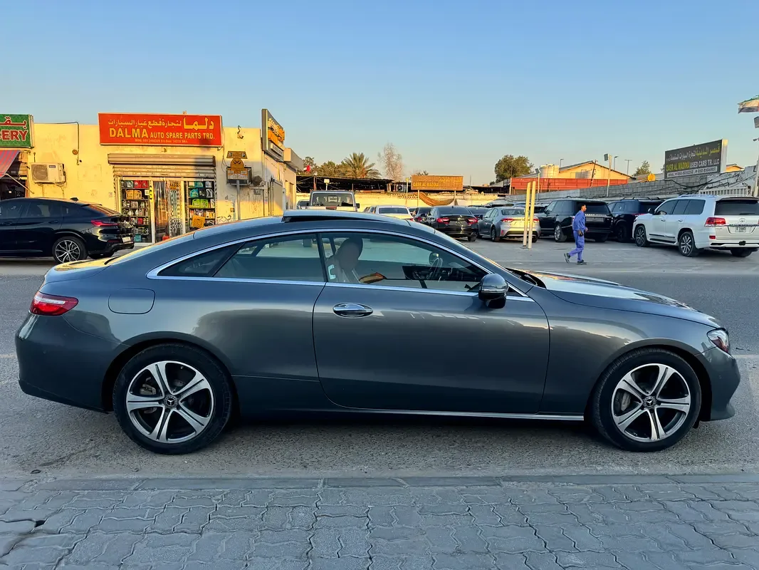 Mercedes-Benz E-Class E 400 4MATIC G-TRONIC (333 حصان) - 6