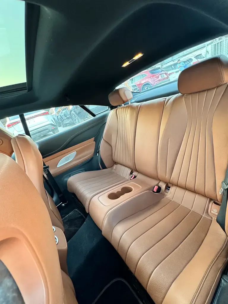 Mercedes-Benz E-Class E 400 4MATIC G-TRONIC (333 حصان) - 11