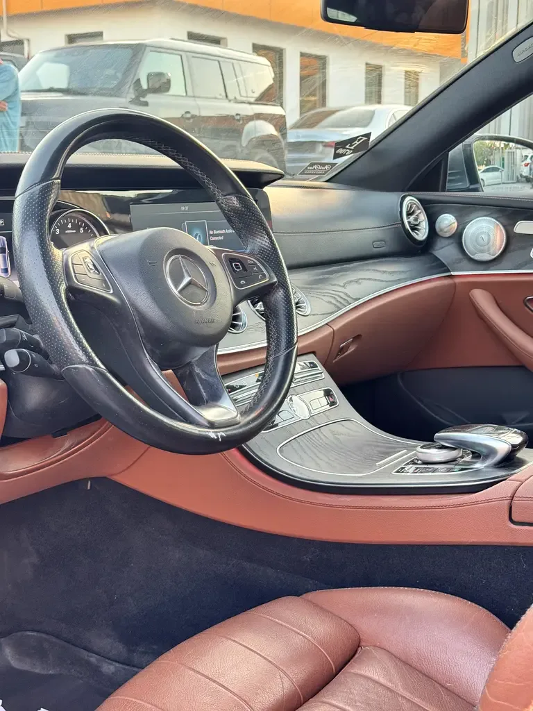 Mercedes-Benz E-Class E 400 4MATIC G-TRONIC (333 حصان) - 14