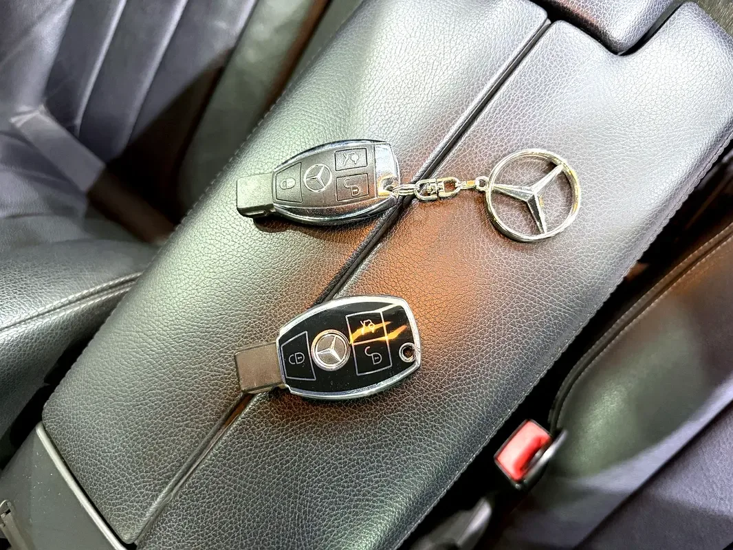 Mercedes-Benz E-Class E 400 Bi-Turbo 7G-Tronic Plus (333 hp) - 12