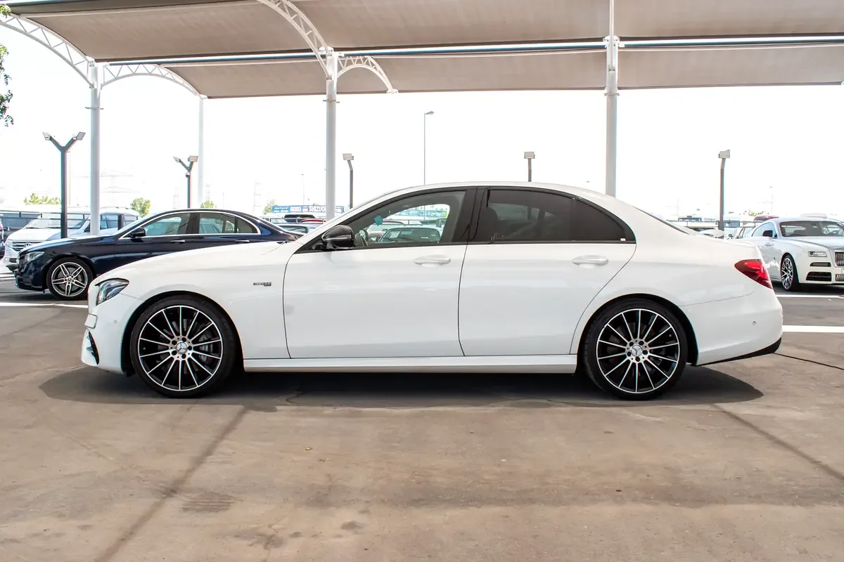Mercedes-Benz E-Class E 43 AMG 4MATIC 9G-TRONIC (401 حصان) - 4