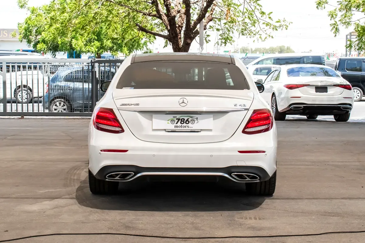 Mercedes-Benz E-Class E 43 AMG 4MATIC 9G-TRONIC (401 حصان) - 7