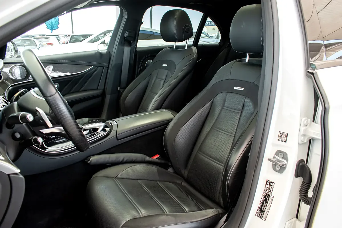 Mercedes-Benz E-Class E 43 AMG 4MATIC 9G-TRONIC (401 حصان) - 11