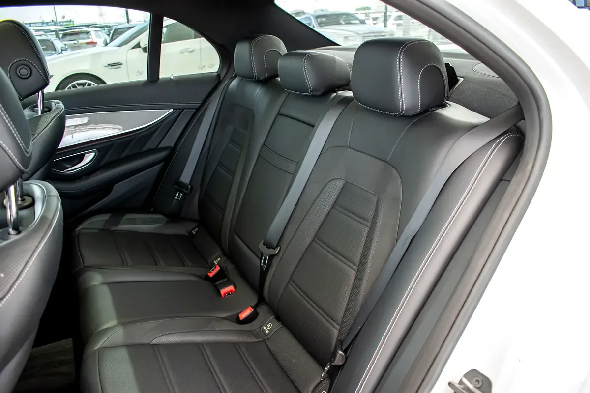 Mercedes-Benz E-Class E 43 AMG 4MATIC 9G-TRONIC (401 حصان) - 15