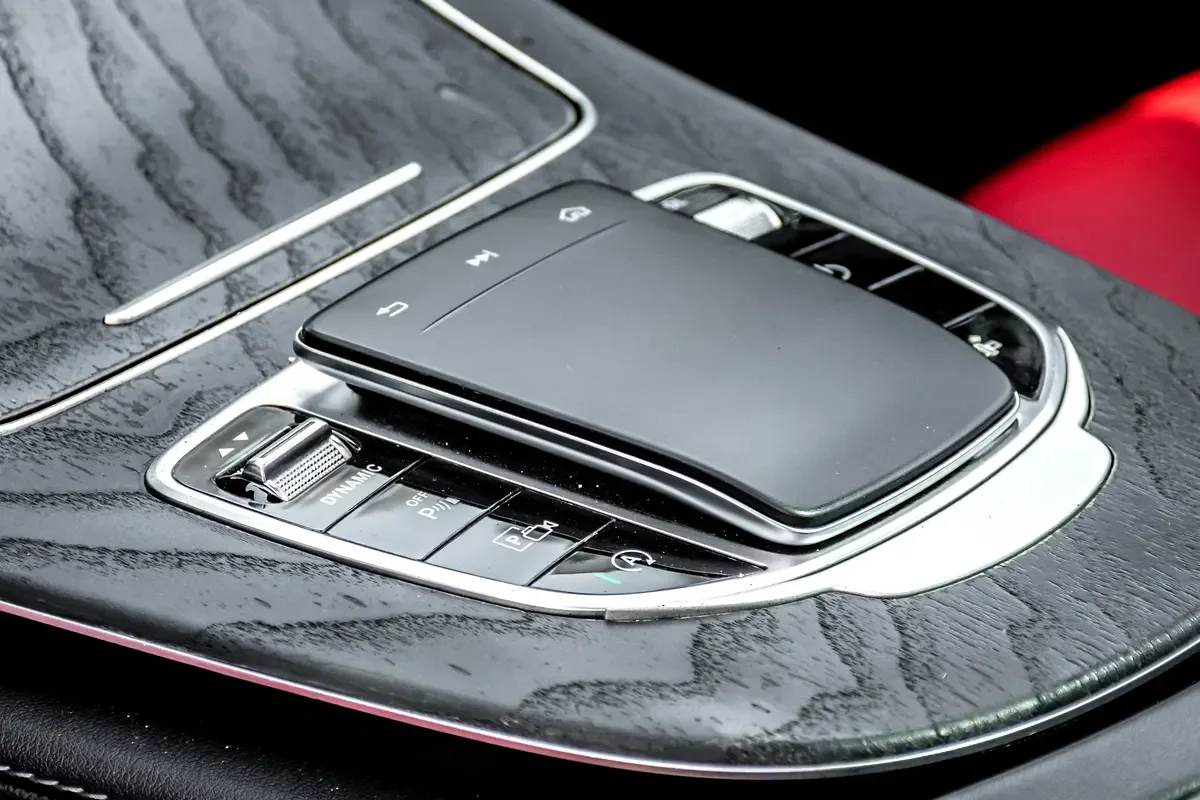 Mercedes-Benz E-Class E 450 4MATIC 9G-TRONIC (367 hp) - 12