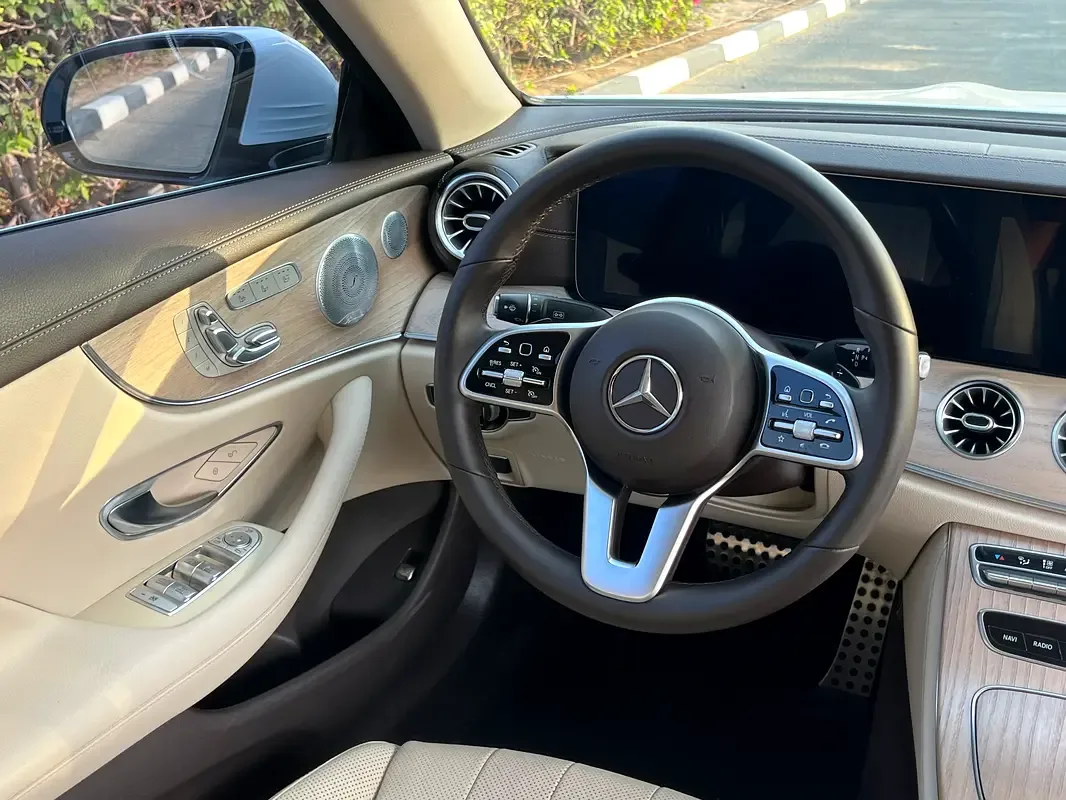 Mercedes-Benz E-Class E 450 4MATIC 9G-TRONIC (367 حصان) - 16