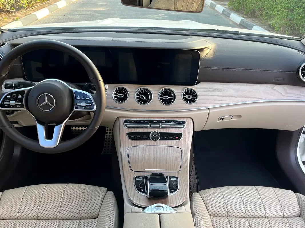 Mercedes-Benz E-Class E 450 4MATIC 9G-TRONIC (367 حصان) - 15