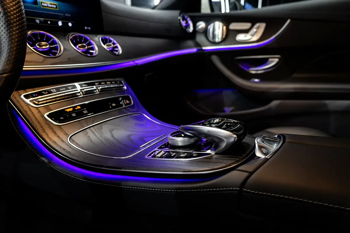 Mercedes-Benz E-Class E 450 4MATIC G-TRONIC (367 hp) - 17