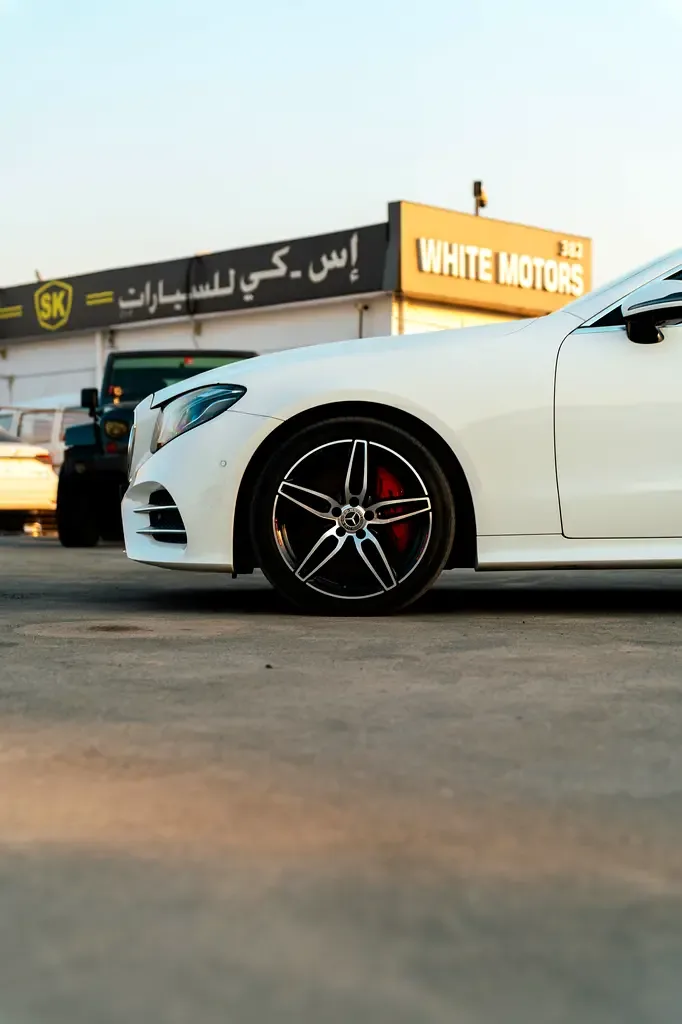 Mercedes-Benz E-Class E 450 4MATIC G-TRONIC (367 حصان) - 4