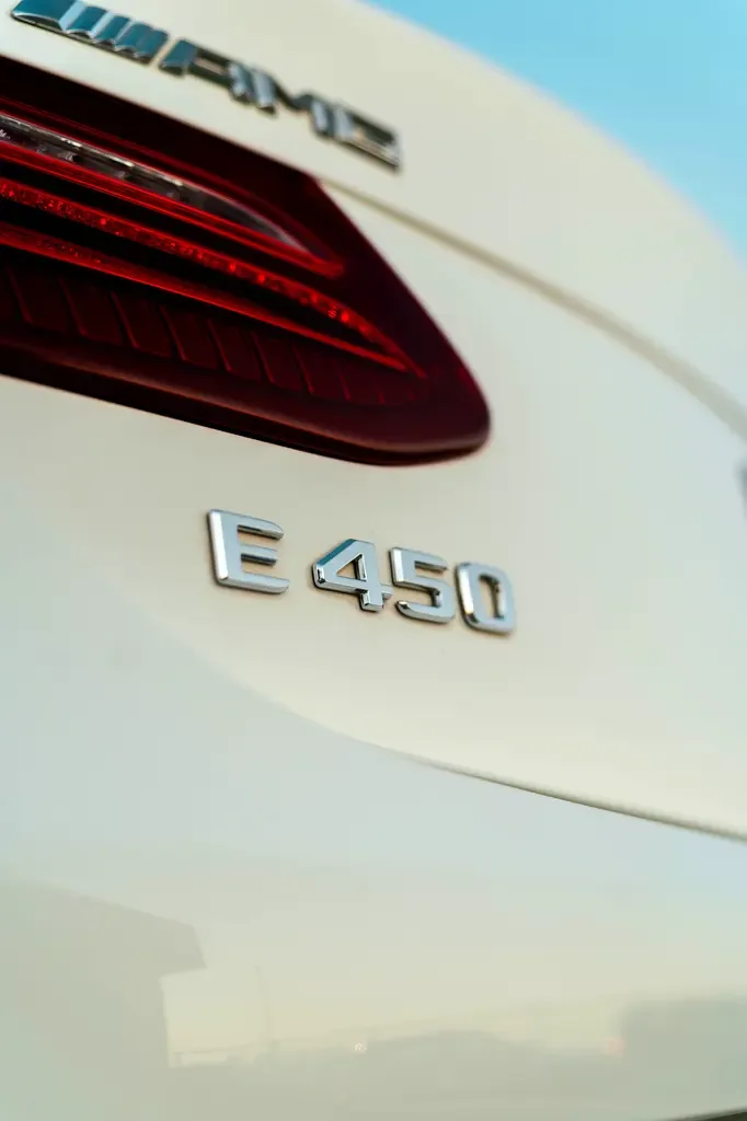Mercedes-Benz E-Class E 450 4MATIC G-TRONIC (367 حصان) - 8
