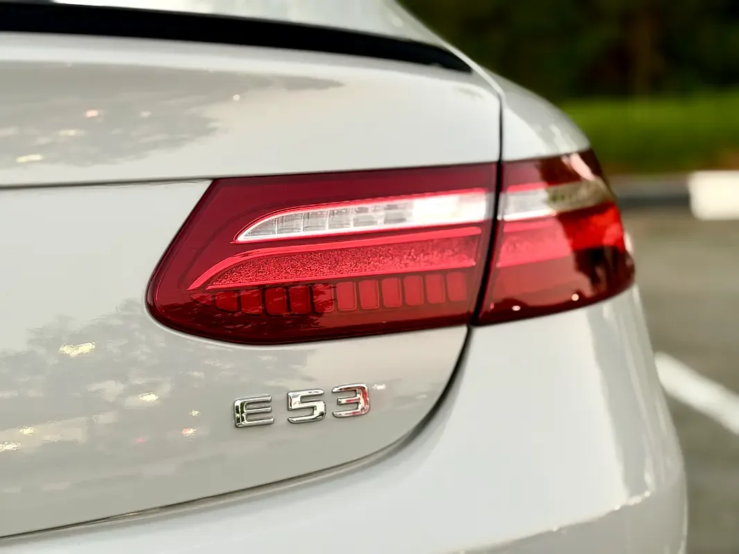 Mercedes-Benz E-Class E 53 4MATIC+ 9G-TRONIC (435 حصان) - 18