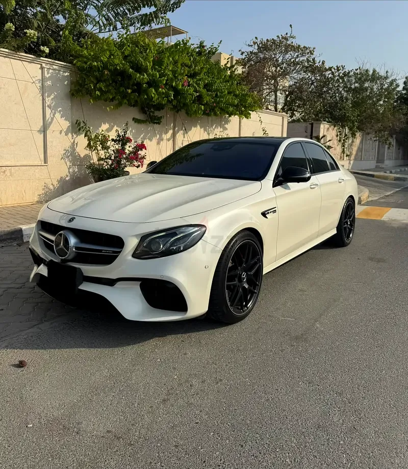 Mercedes-Benz E-Class E 63 AMG 4MATIC+ 9G-TRONIC (571 hp)