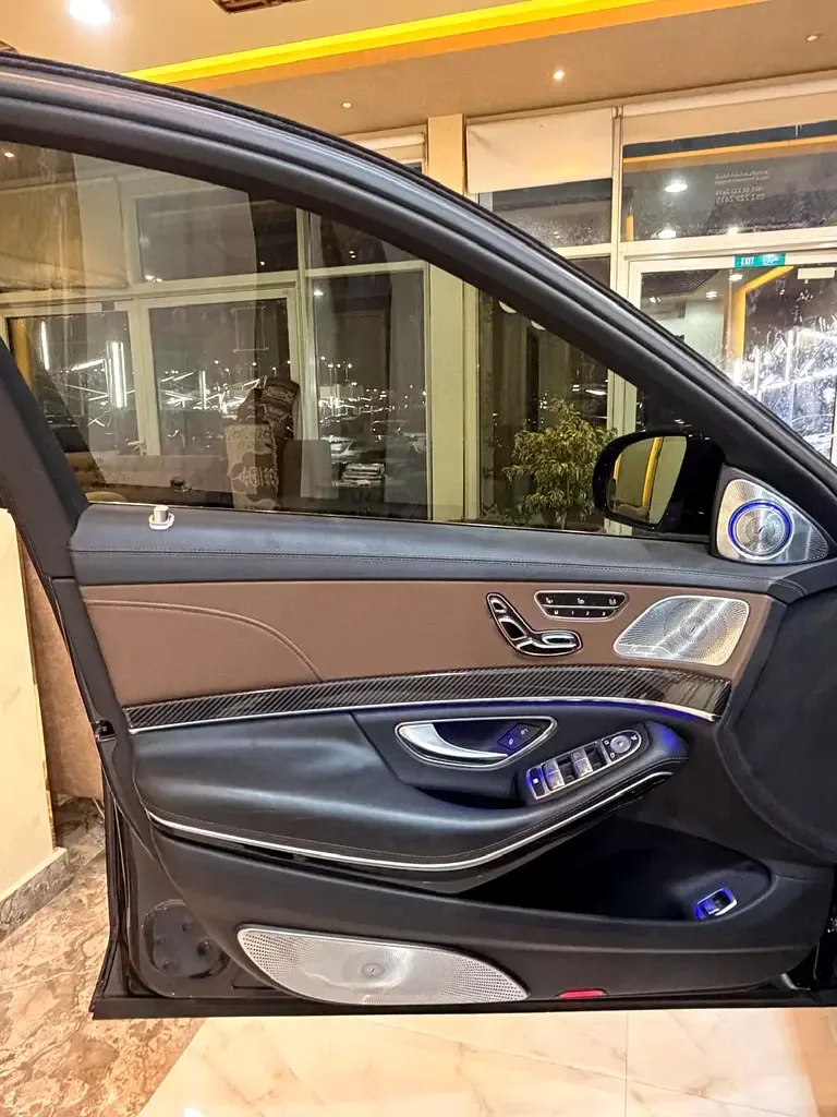 Mercedes-Benz E-Class E 63 AMG 4MATIC+ 9G-TRONIC (571 حصان) - 4