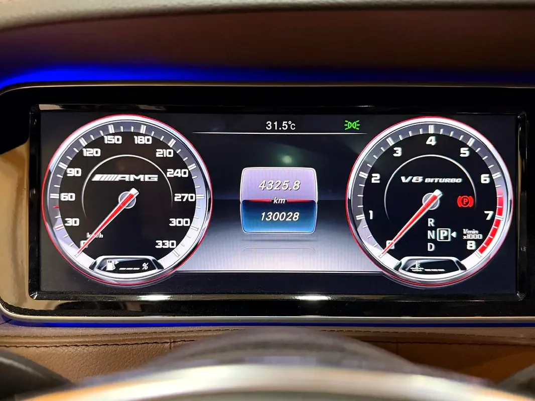 Mercedes-Benz E-Class E 63 AMG 4MATIC+ 9G-TRONIC (571 حصان) - 6