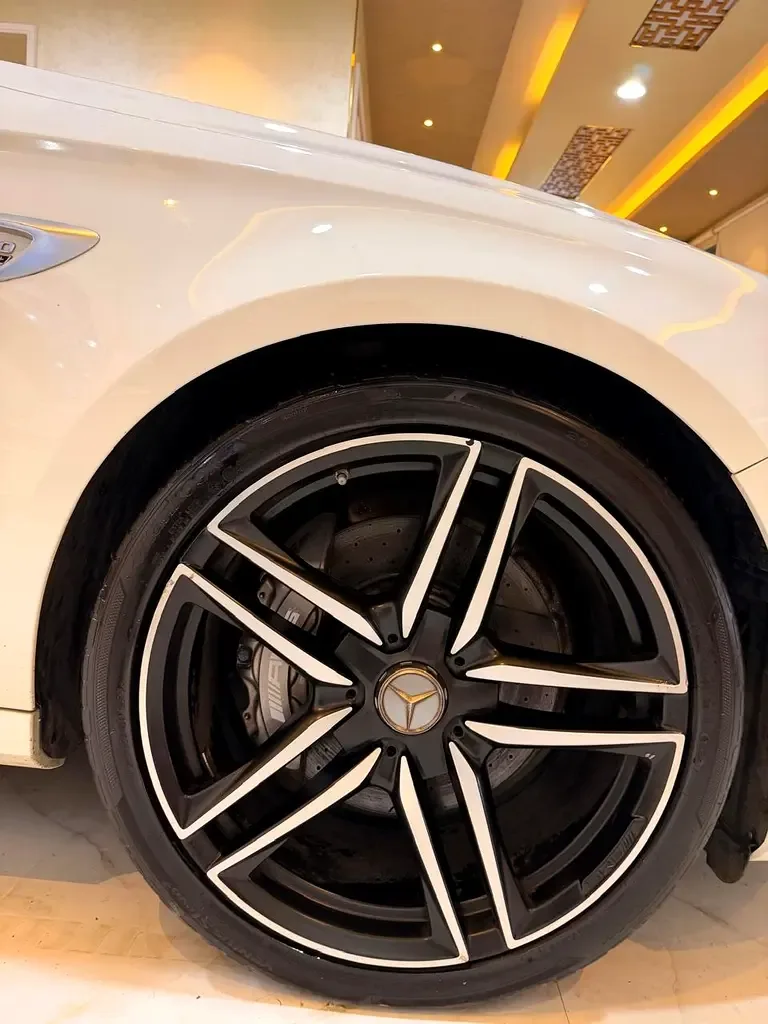 Mercedes-Benz E-Class E 63 AMG 4MATIC+ 9G-TRONIC (571 حصان) - 10