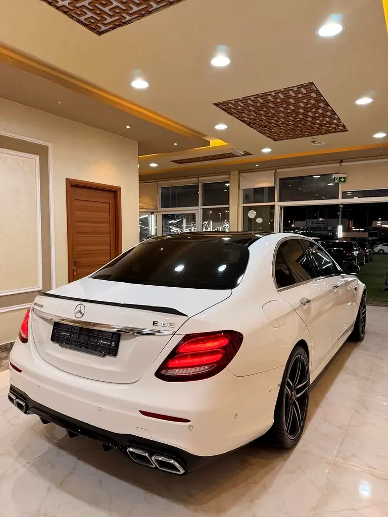 Mercedes-Benz E-Class E 63 AMG 4MATIC+ 9G-TRONIC (571 حصان) - 12