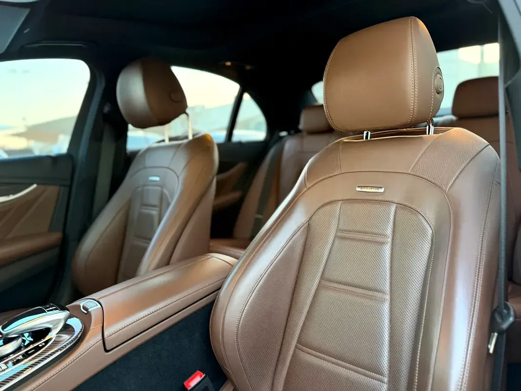 Mercedes-Benz E-Class E 63 AMG 4MATIC+ 9G-TRONIC (571 hp) - 12