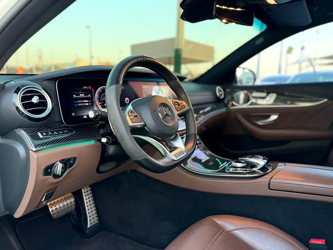 Mercedes-Benz E-Class E 63 AMG 4MATIC+ 9G-TRONIC (571 hp) - 13